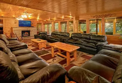 Timber Lodge Cabin in Pigeon Forge