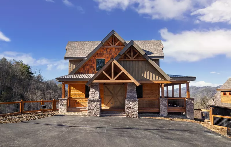 Alpine Mountain Lodge