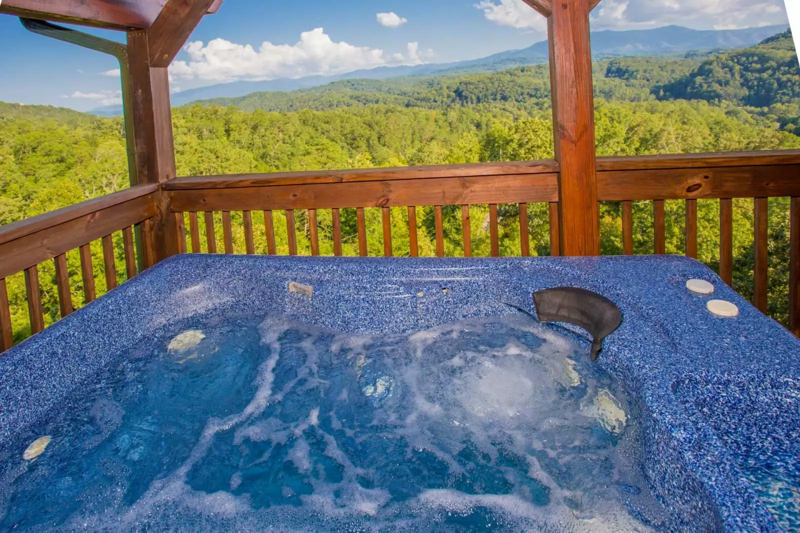 Dream Weaver 2 Bedroom Sevierville Cabin Rental