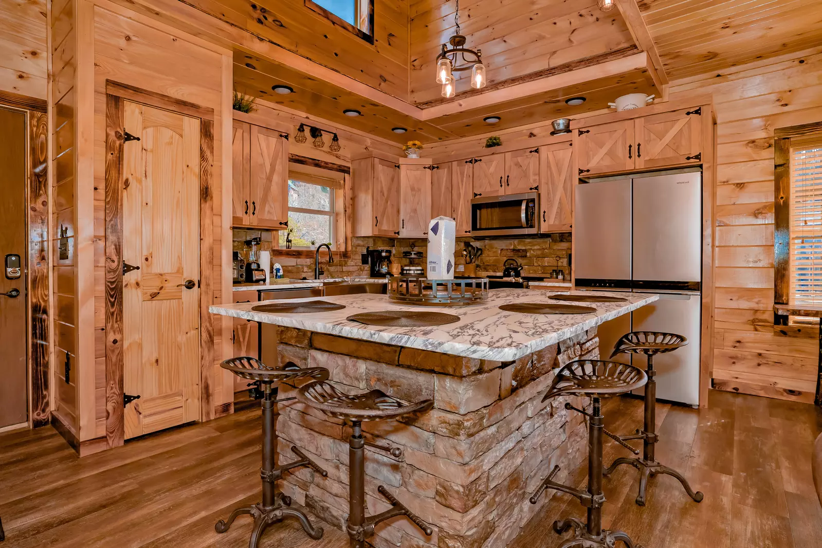 Cowboys Trail 3 Bedroom Sevierville Cabin Rental