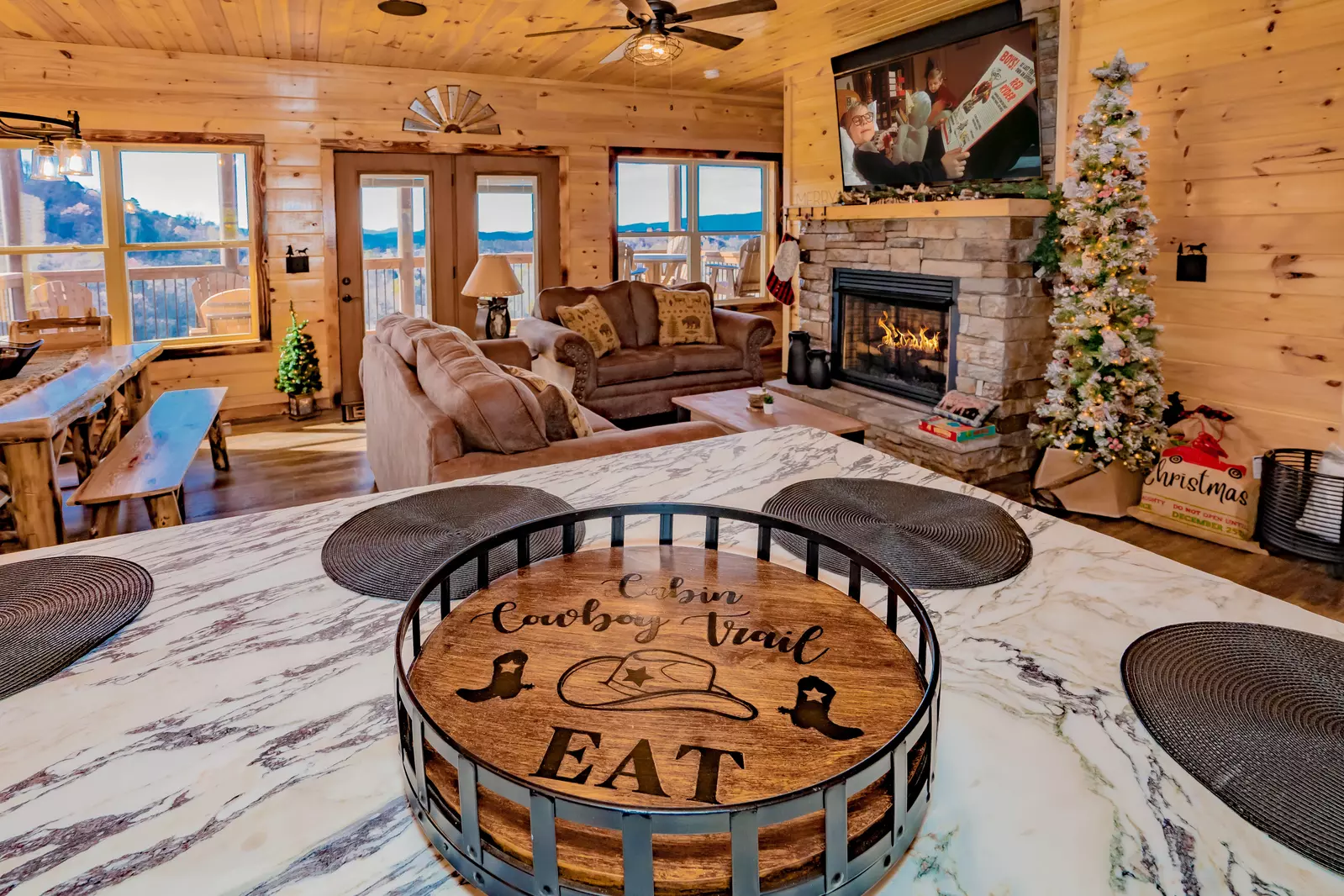 Cowboys Trail 3 Bedroom Sevierville Cabin Rental