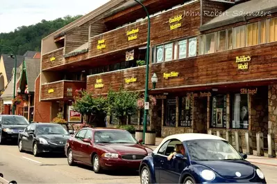 mountain mall in gatlinburg exterior