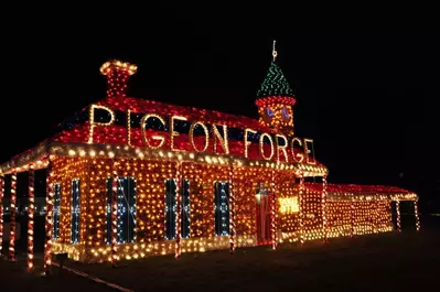 holiday lights pigeon forge winterfest