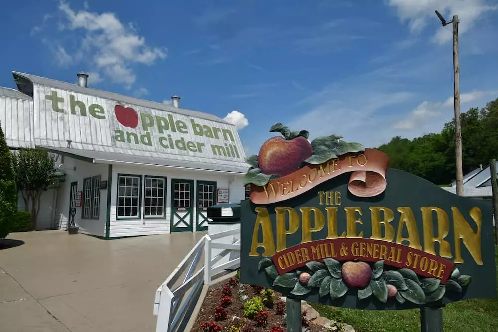 apple barn and cider mill