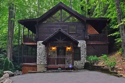 outside of 1 bedroom cabin gatlinburg dream