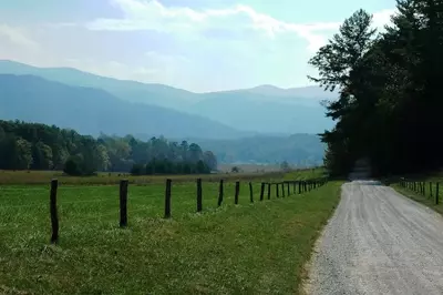 cades cove loop smoky mountain scenic drive