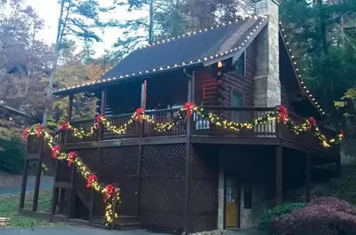 cabin decorated for christmas
