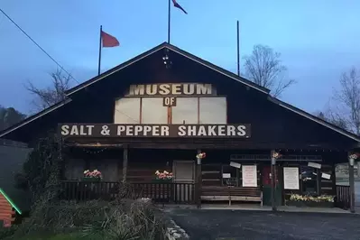 The outside of the Salt and Pepper Shaker Museum in Gatlinburg TN.