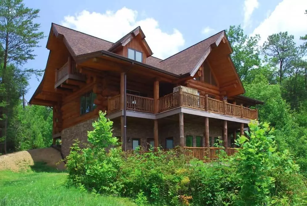 The Great Smoky Lodge cabin in Gatlinburg.