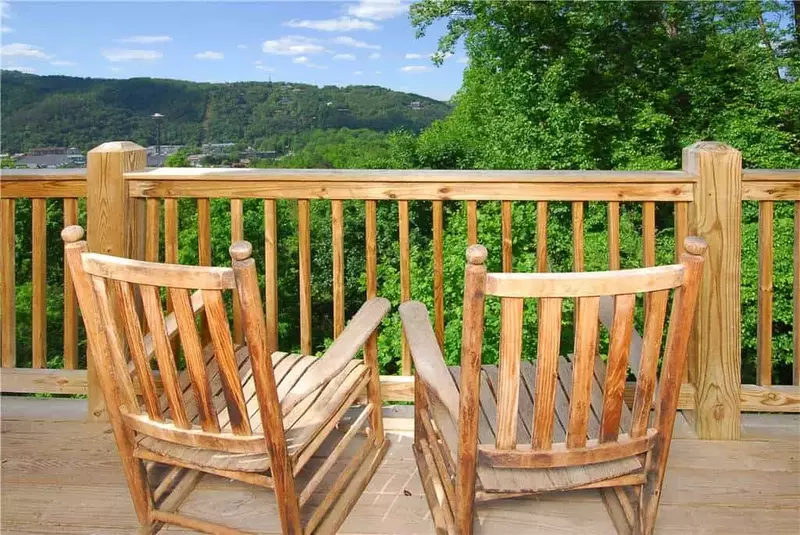 4 Great Vacations to Host at Our 5 Bedroom Cabins for Rent in Gatlinburg TN