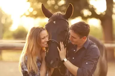 couple horseback riding in Pigeon Forge TN