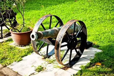 Civil War cannon