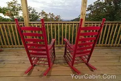 Take a seat with your furry friend beside you in any of Gatlinburg or Pigeon Forge pet friendly cabins in the mountains!