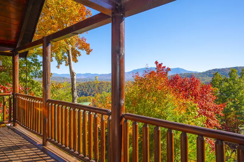 Smoky Vista Romance 2 Bedroom Pigeon Cabin Rental