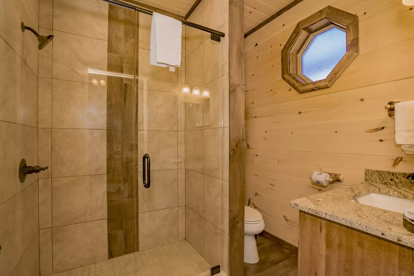 Grouse Mountain Lodge 5 Bedroom Sevierville Cabin Rental