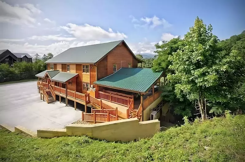 a large cabin in pigeon forge