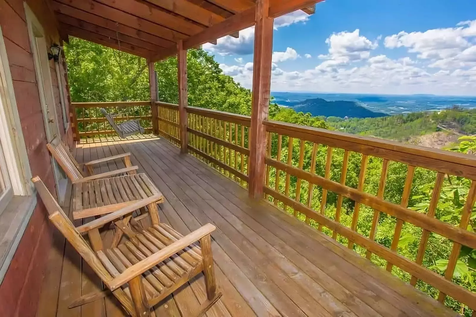 Stunning mountain views from the deck of the Rocky Top cabin in Pigeon Forge.