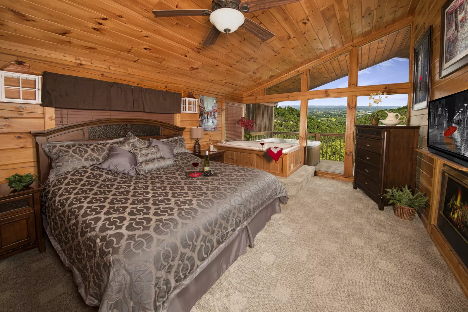 The Bearly Rustic cabin in the Great Smoky Mountains.