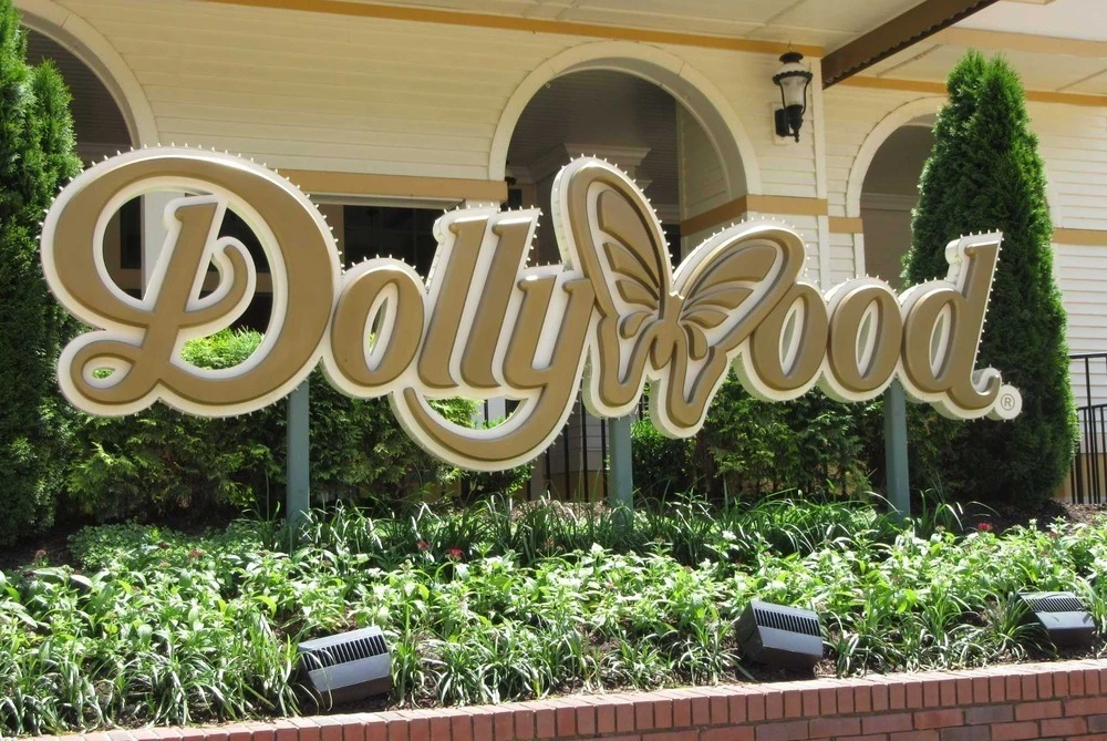 Dollywood sign