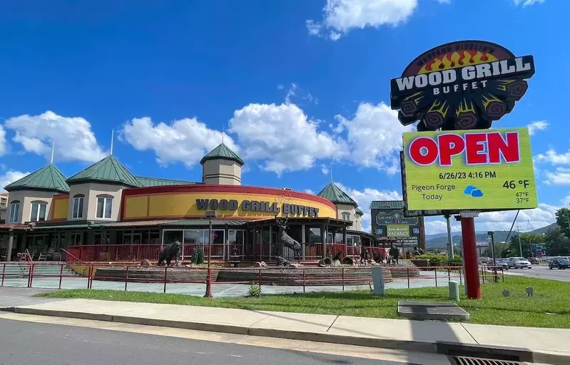 Wood Grill Buffet in Pigeon Forge