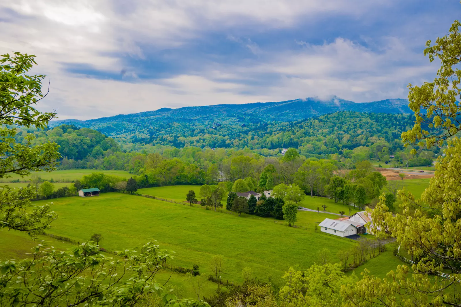 Valley Vista 5 Bedroom Sevierville Cabin Rental