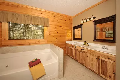Mountain Lodge 13