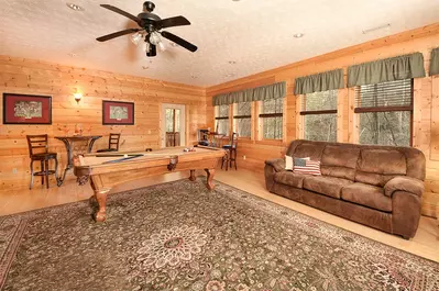 Mountain Lodge 24