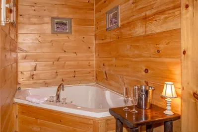 Forest View Hideaway 13