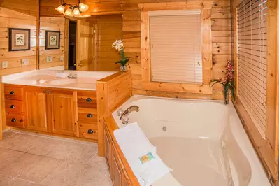 Linger Lodge 15