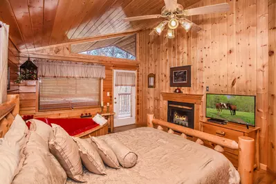 Cozy Bear Retreat 10