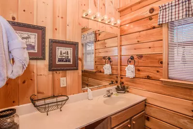 Cozy Bear Retreat 11