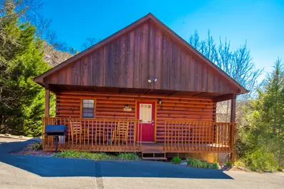 Cozy Bear Retreat 14
