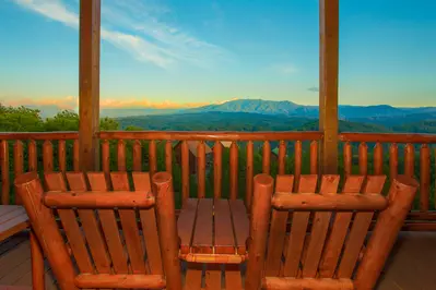 Majestic Mountain Lodge 52