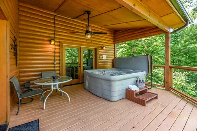 Mountain Valley Hideaway 14