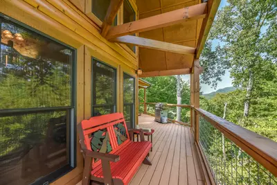 Mountain Valley Hideaway 15