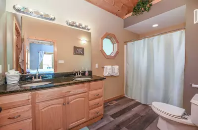 Mountain Valley Hideaway 18