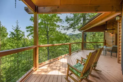 Mountain Valley Hideaway 19