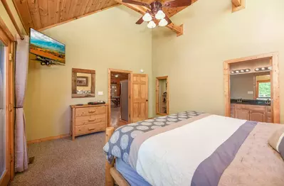 Mountain Valley Hideaway 22