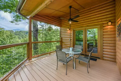 Mountain Valley Hideaway 27