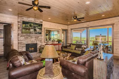 Ridge Top Retreat 10