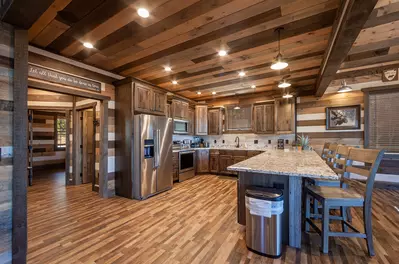 Alpine Mountain Lodge 11