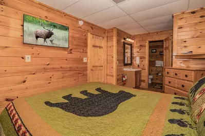 Hilltop Bearadise 7