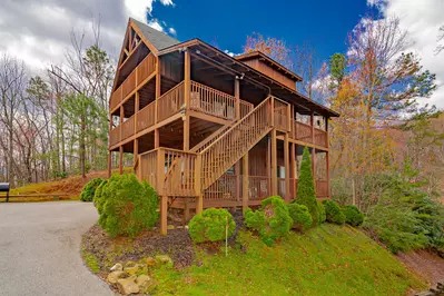 Hilltop Bearadise 13