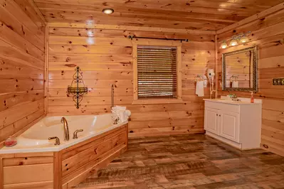 Country Cabin in the City 16