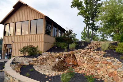 Leconte Loft 42