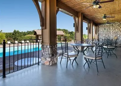 Paradise Point 38