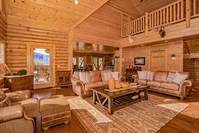 Smoky Peak Lodge 10