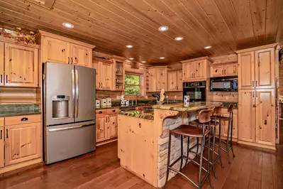 Smoky Peak Lodge 11
