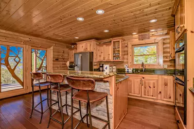 Smoky Peak Lodge 12