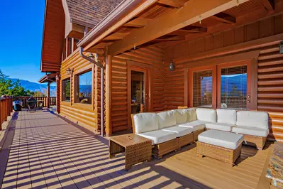 Smoky Peak Lodge 23